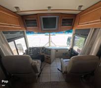 2006 Winnebago Tour 40KD, $ 45,000