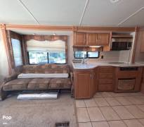 2006 Winnebago Tour 40KD, $ 45,000
