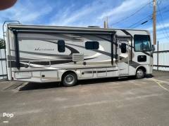 2015 Thor Motor Coach Hurricane 27K, $ 30,000