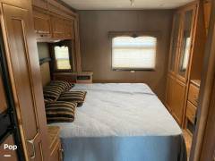 2015 Thor Motor Coach Hurricane 27K, $ 30,000