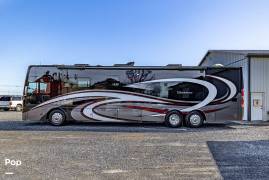 2022 Thor Motor Coach Venetian F42, $ 259,999