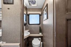 2022 Thor Motor Coach Venetian F42, $ 259,999