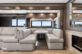 2022 Thor Motor Coach Venetian F42, $ 259,999