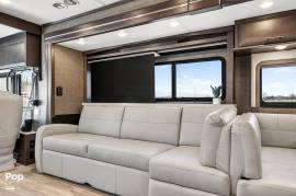 2022 Thor Motor Coach Venetian F42, $ 259,999