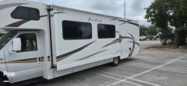 2013 Thor Motor Coach Four Winds 31L, $ 35,400