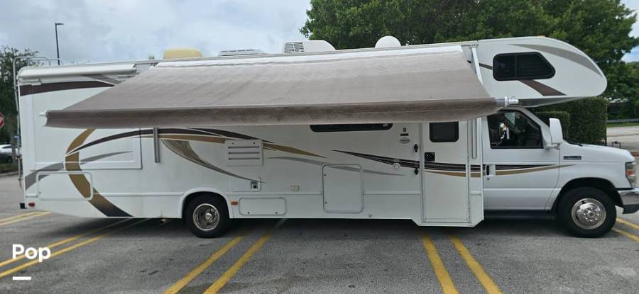 2013 Thor Motor Coach Four Winds 31L, $ 35,400