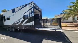 2021 Dutchmen Voltage 4225 Toy Hauler, $ 76,000