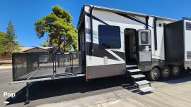 2021 Dutchmen Voltage 4225 Toy Hauler, $ 76,000