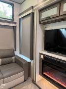 2022 Wildwood Grand Lodge 42DL, $ 35,500