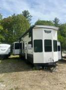 2022 Wildwood Grand Lodge 42DL, $ 35,500