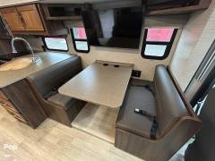 2021 Winnebago Vista 31B, $ 109,000