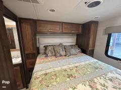 2021 Winnebago Vista 31B, $ 109,000