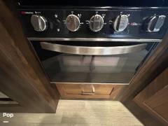 2021 Winnebago Vista 31B, $ 109,000