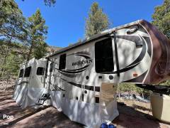2015 Heartland Bighorn 3010RE, $ 22,000
