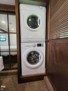 2015 Heartland Bighorn 3010RE, $ 22,000