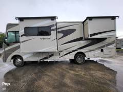 2015 Winnebago Vista 27N, $ 44,000
