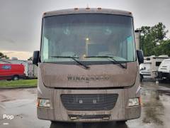 2015 Winnebago Vista 27N, $ 44,000