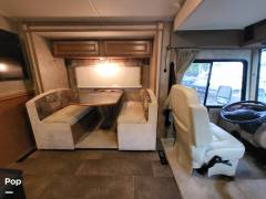 2015 Winnebago Vista 27N, $ 44,000