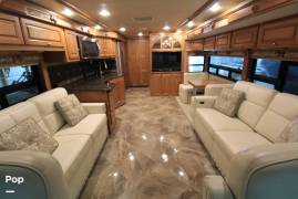2015 Winnebago Journey 36M, $ 134,900