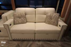 2015 Winnebago Journey 36M, $ 134,900