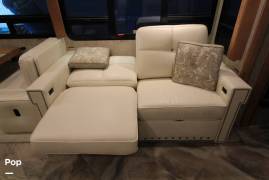 2015 Winnebago Journey 36M, $ 134,900