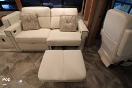 2015 Winnebago Journey 36M, $ 134,900