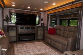 2022 Vanleigh RV Beacon 42RDB, $ 114,998