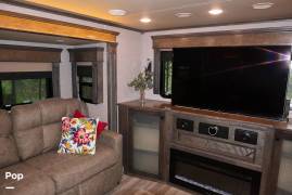 2022 Vanleigh RV Beacon 42RDB, $ 114,998
