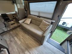 2022 Thor Industries Freedom Traveler 30A, $ 92,000