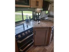 2021 Thor Motor Coach Chateau 28Z, $ 78,300