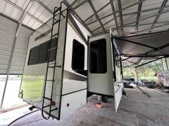 2021 Alliance RV Paradigm 340RL, $ 60,000