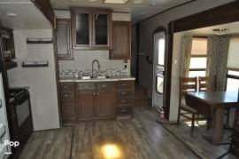 2018 Highland Ridge Light 319RLS, $ 33,750