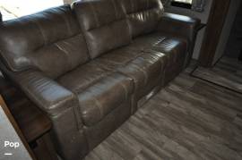 2018 Highland Ridge Light 319RLS, $ 33,750