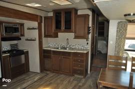2018 Highland Ridge Light 319RLS, $ 33,750