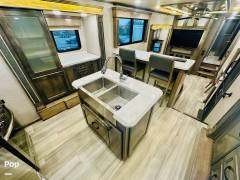 2022 Vanleigh RV Beacon 42RKB, $ 79,499