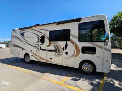2018 Thor Motor Coach Hurricane 27B, $ 55,000