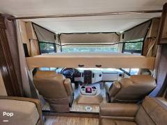 2018 Thor Motor Coach Hurricane 27B, $ 55,000