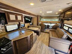 2018 Thor Motor Coach Hurricane 27B, $ 55,000
