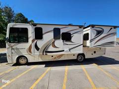 2018 Thor Motor Coach Hurricane 27B, $ 55,000