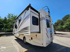 2018 Thor Motor Coach Hurricane 27B, $ 55,000