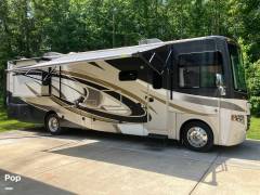 2015 Thor Motor Coach Miramar 34.1, $ 63,900