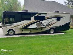 2015 Thor Motor Coach Miramar 34.1, $ 63,900