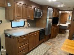2015 Thor Motor Coach Miramar 34.1, $ 63,900
