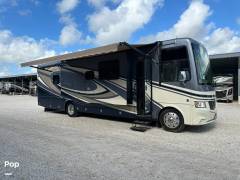 2019 Newmar Canyon Star 3719, $ 168,000