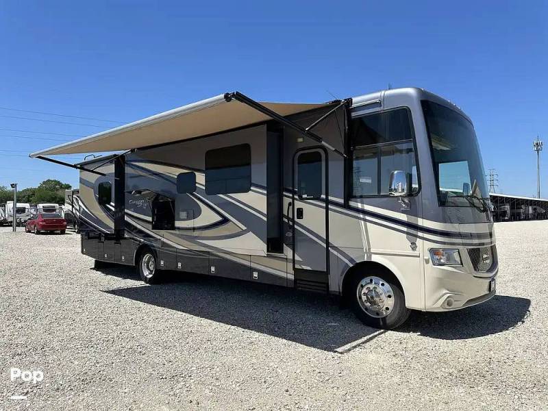 2019 Newmar Canyon Star 3719, $ 168,000