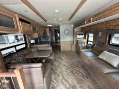 2019 Newmar Canyon Star 3719, $ 168,000