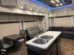 2018 Luxe Gold 41GMD, $ 55,000