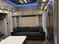 2018 Luxe Gold 41GMD, $ 55,000