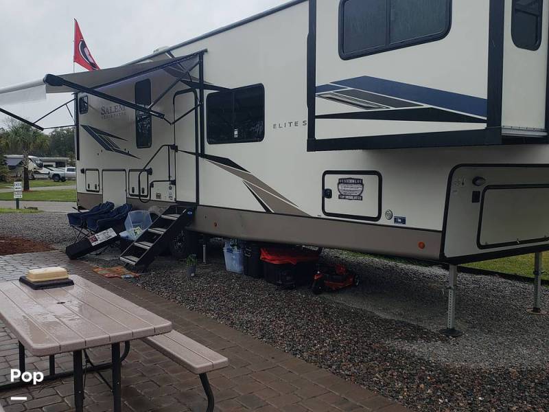 2022 Forest River Salem Hemisphere 36FL, $ 42,000
