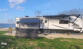 2022 Grand Design Reflection 315RLTS, $ 42,995